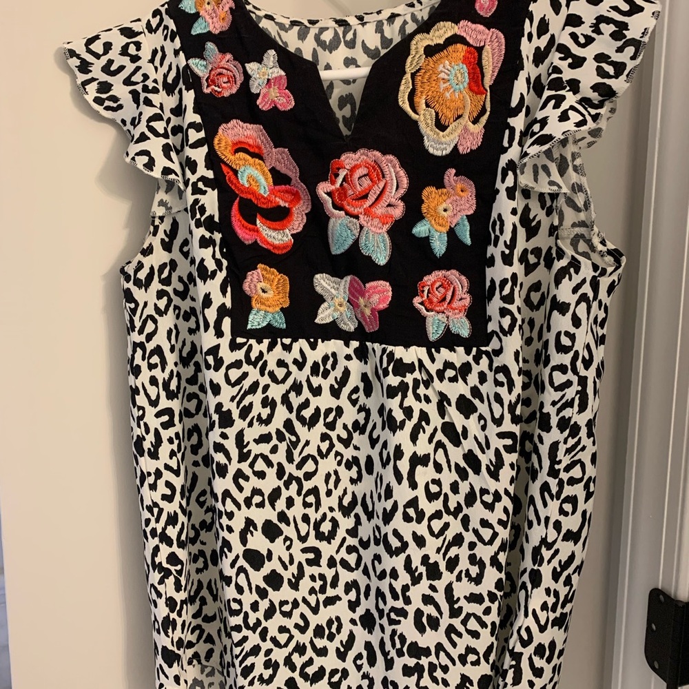 Leopard flutter sleeve top with floral embroidery